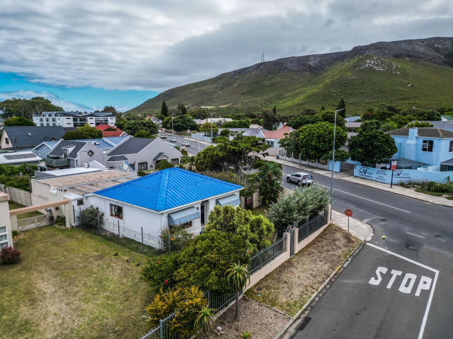 3 Bedroom Property for Sale in Westcliff Western Cape